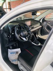 Mazda 2 2015-thumb-7