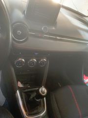 Mazda 2 2015-thumb-12