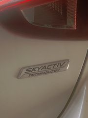 Mazda 2 2015-thumb-5