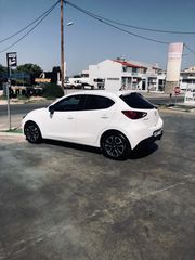 Mazda 2 2015