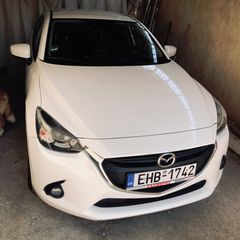 Mazda 2 2015-thumb-3
