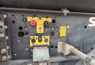 Mercedes-Benz 2015 1845-thumb-3