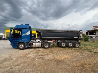 Mercedes-Benz 2015 1845-thumb-11