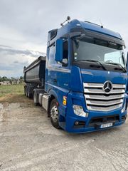 Mercedes-Benz 2015 1845-thumb-19
