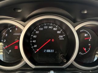 Suzuki Grand Vitara 2007 DDIS 1.9 DIESEL TURBO-thumb-9