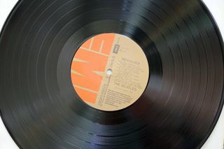 THE BEATLES - REVOLVER-thumb-6