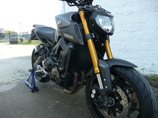 Yamaha MT-09 2016-thumb-4
