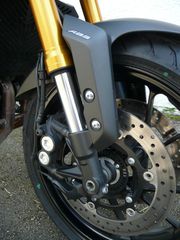Yamaha MT-09 2016-thumb-16
