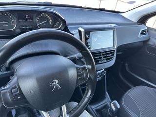 Peugeot 208 2016-thumb-72