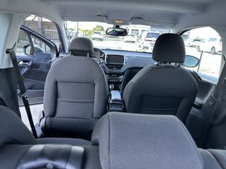 Peugeot 208 2016-thumb-85