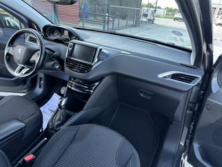 Peugeot 208 2016-thumb-87