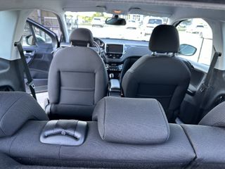 Peugeot 208 2016-thumb-37