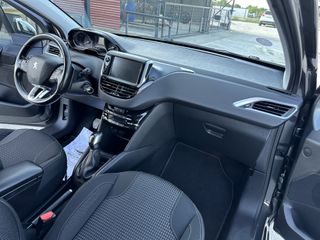 Peugeot 208 2016-thumb-41