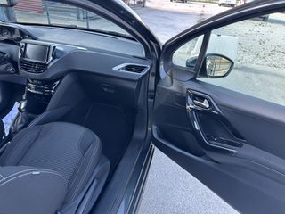 Peugeot 208 2016-thumb-42