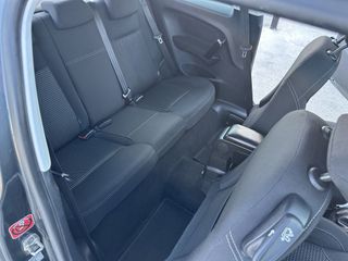 Peugeot 208 2016-thumb-45