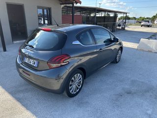 Peugeot 208 2016-thumb-11