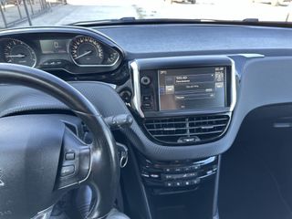 Peugeot 208 2016-thumb-19