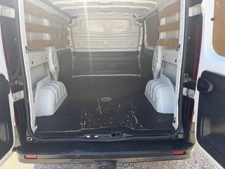 Κλούβα Renault 2016 TRAFIC-thumb-4