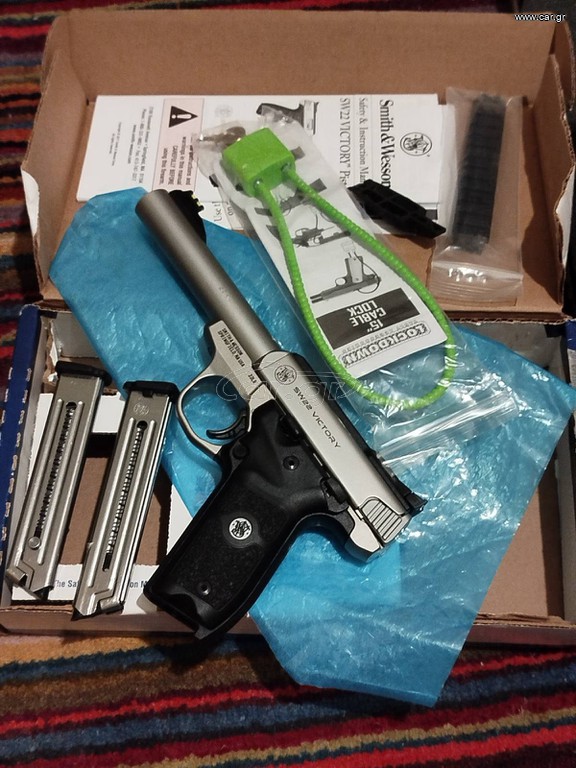 SMITH AND WESSON VICTORY 22LR