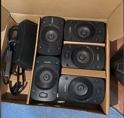 Logitech z906-thumb-1