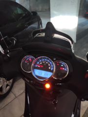 Piaggio Beverly 300i 2018 POLICE ABS/ASR-thumb-13
