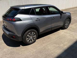 Peugeot 2008 2020-thumb-5