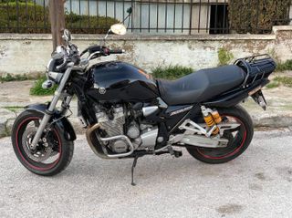Yamaha XJR 1300 2010-thumb-2