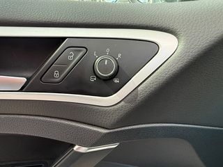 Volkswagen Golf 2015 R-LINE *ΕΠΕΤΕΙΑΚΟ* DSG/Navi/Led/Parktronic/Cruise-thumb-24
