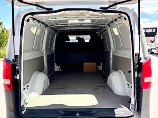 Mercedes-Benz Vito 2018 L2H1-thumb-9
