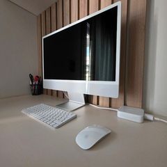 Apple iMac 24" 4.5K Retina Display (Apple M3 8C/8GB/256GB SSD/10C GPU) - Silver
