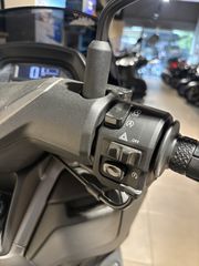 Yamaha NMAX 2026 NMAX 155 TECH MAX 2026-thumb-9