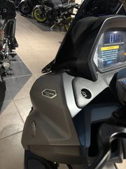 Yamaha NMAX 2026 NMAX 155 TECH MAX 2026-thumb-5