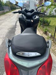 Yamaha XMAX 250 2011-thumb-1