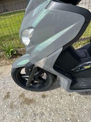 Yamaha XMAX 250 2011-thumb-4