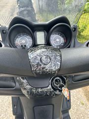 Yamaha XMAX 250 2011-thumb-5