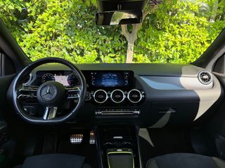 Mercedes-Benz GLA 200 2024 AMG - PREMIUM PANO - NAVI - LED - FULL EXTRA-thumb-13