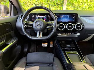 Mercedes-Benz GLA 200 2024 AMG - PREMIUM PANO - NAVI - LED - FULL EXTRA-thumb-15