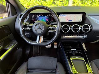 Mercedes-Benz GLA 200 2024 AMG - PREMIUM PANO - NAVI - LED - FULL EXTRA-thumb-16