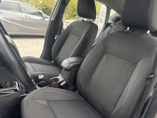 Ford Fiesta 2016 Titanium-thumb-11