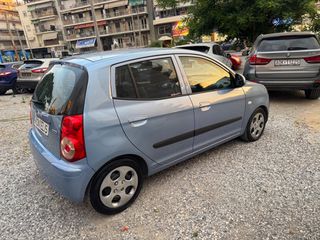 Kia Picanto 2010-thumb-12