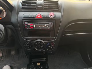 Kia Picanto 2010-thumb-21