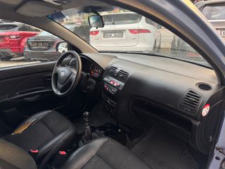 Kia Picanto 2010-thumb-27