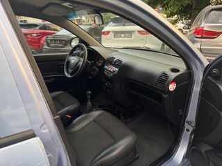 Kia Picanto 2010-thumb-29