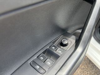 Volkswagen Polo 2019 FULL EXTRA-thumb-17
