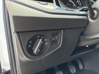 Volkswagen Polo 2019 FULL EXTRA-thumb-19
