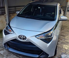 Toyota Aygo 2020 5D X PLAY