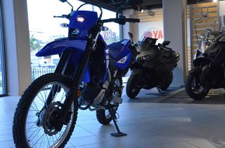 Yamaha WR 125 R 2026-thumb-2