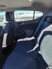 Opel Astra 2016-thumb-21