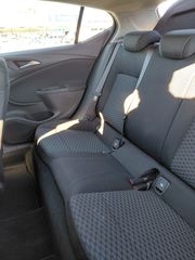 Opel Astra 2016-thumb-22