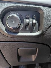 Opel Astra 2016-thumb-19